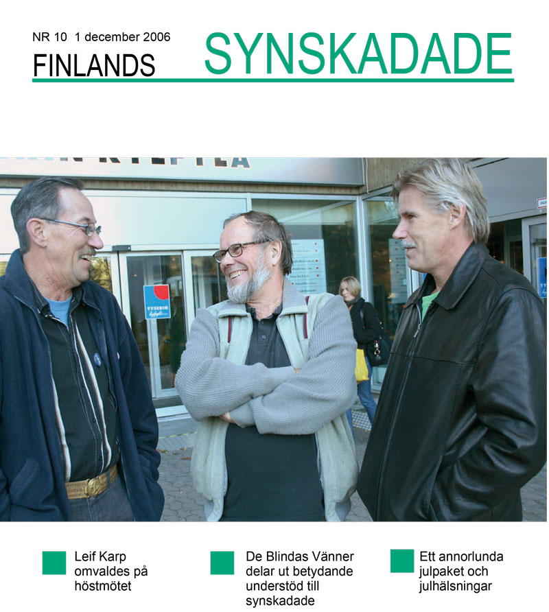 Per-Ole Ekstrand, Harold Henriksson och Bengt Ahlvik samsp¬råkar glatt under förbundets höstmötet i Björneborg.