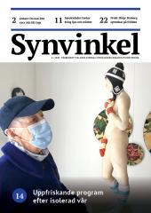 Pärmbild av Synvinkel. Dailis Lindqvist betraktar en skulptur på konstgalleriet Villa Albert i Borgå.
